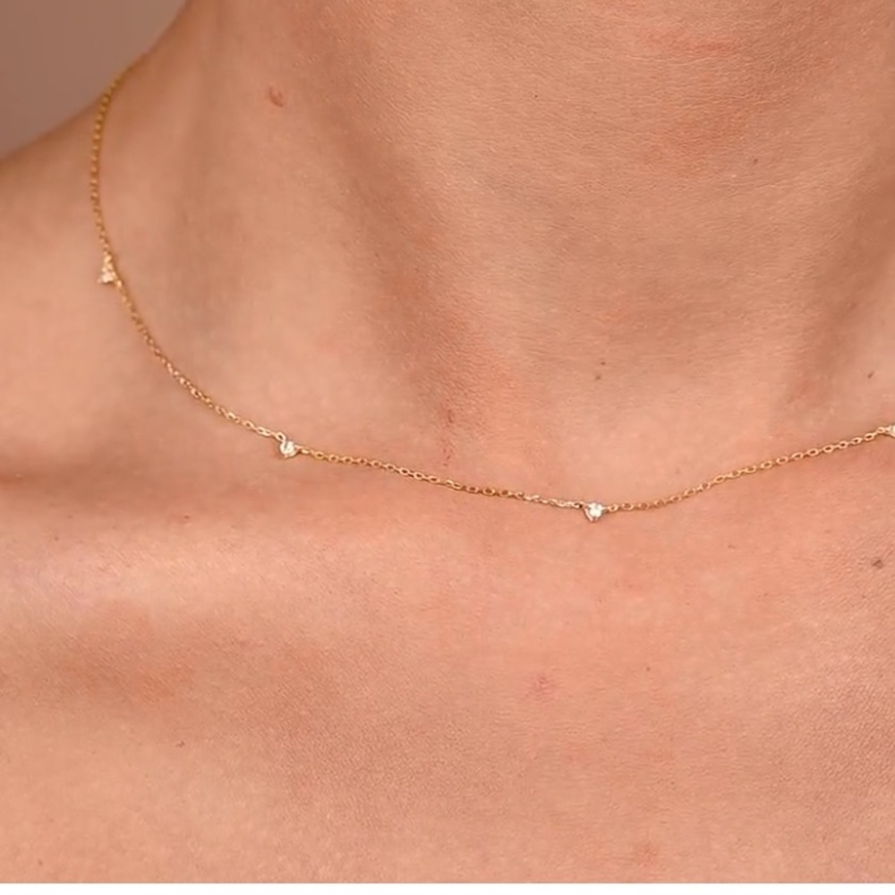 9k white gold and Diamond necklace